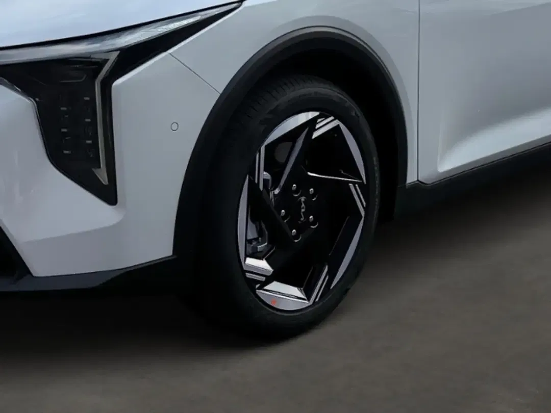 Kia K4 - Thumbnail 5