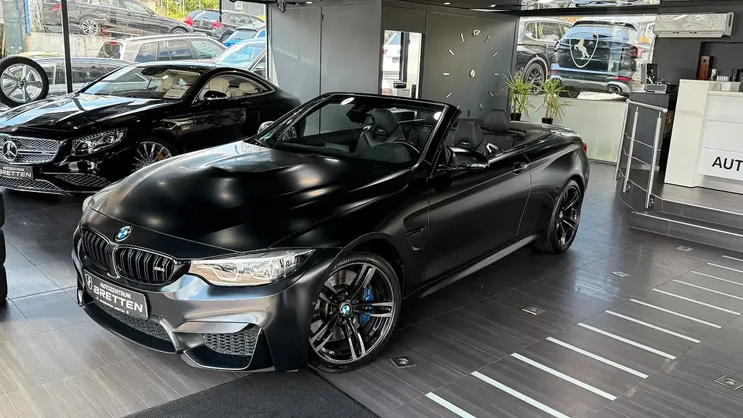 BMW M4 - Thumbnail 9