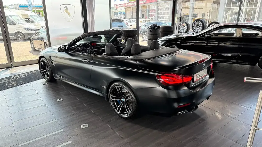 BMW M4 - Thumbnail 7