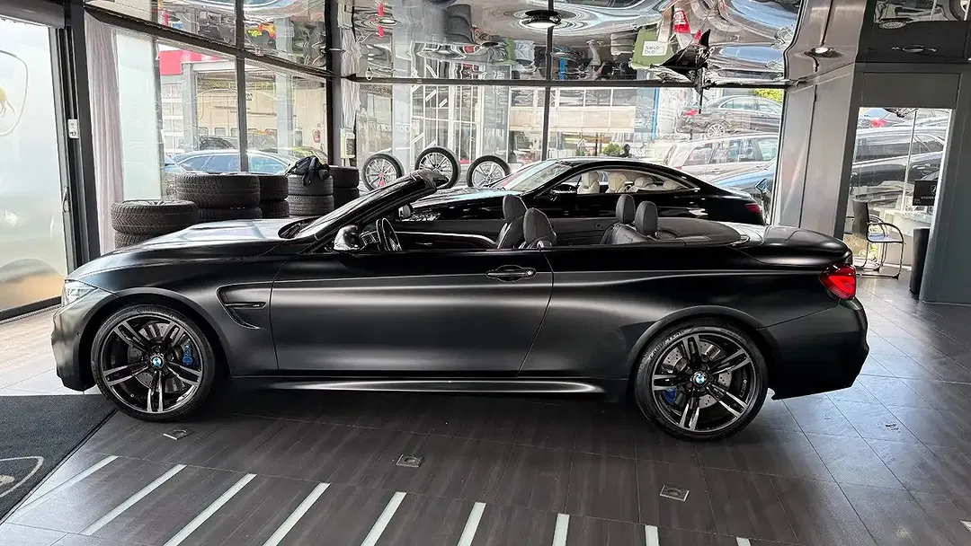 BMW M4 - Thumbnail 8