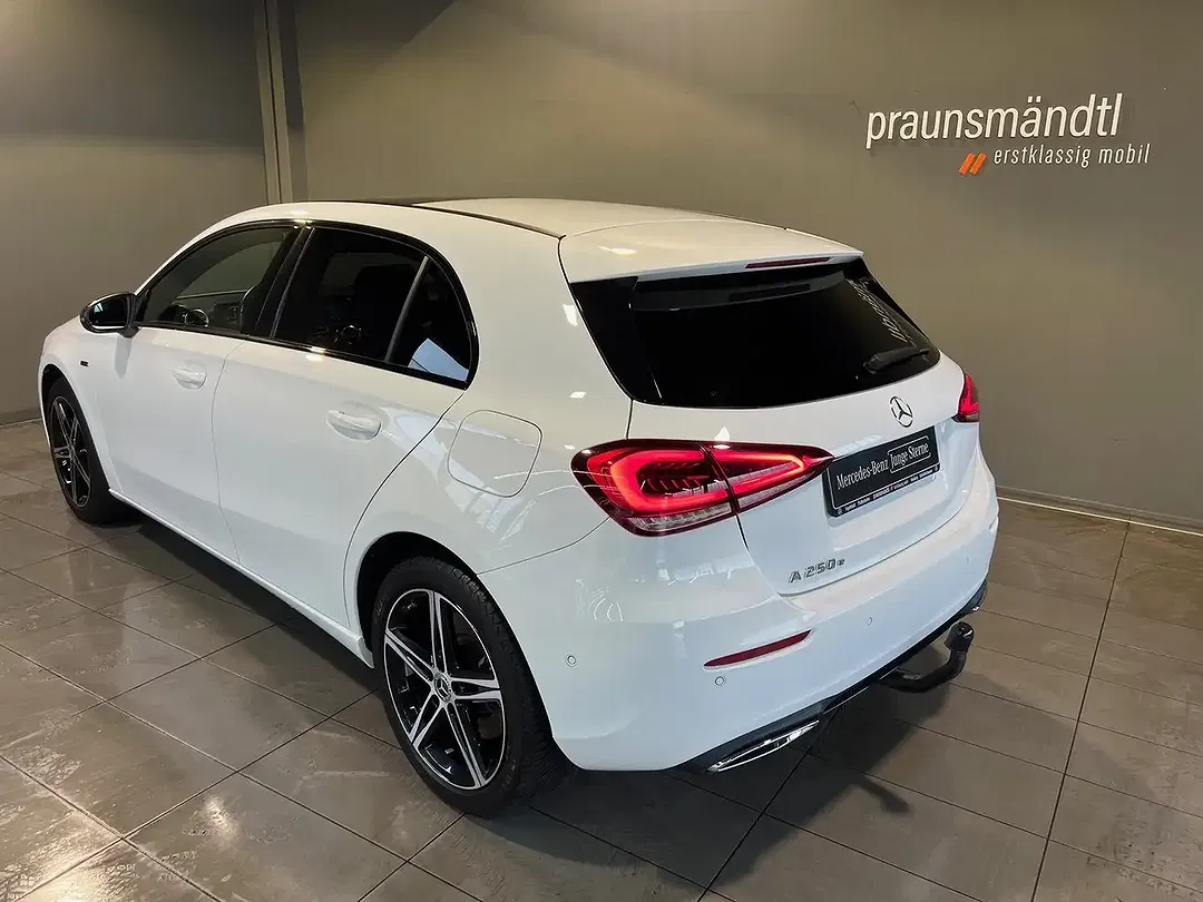 Mercedes-Benz A 250 - Thumbnail 2
