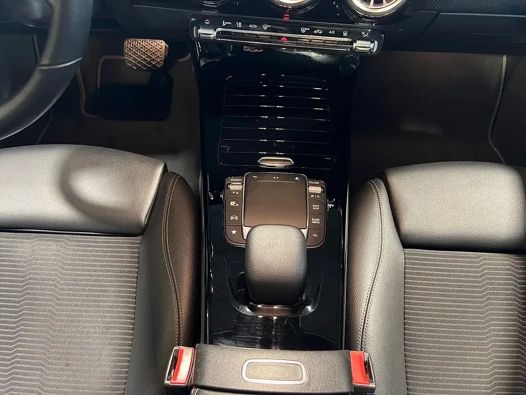 Mercedes-Benz A 250 - Thumbnail 7