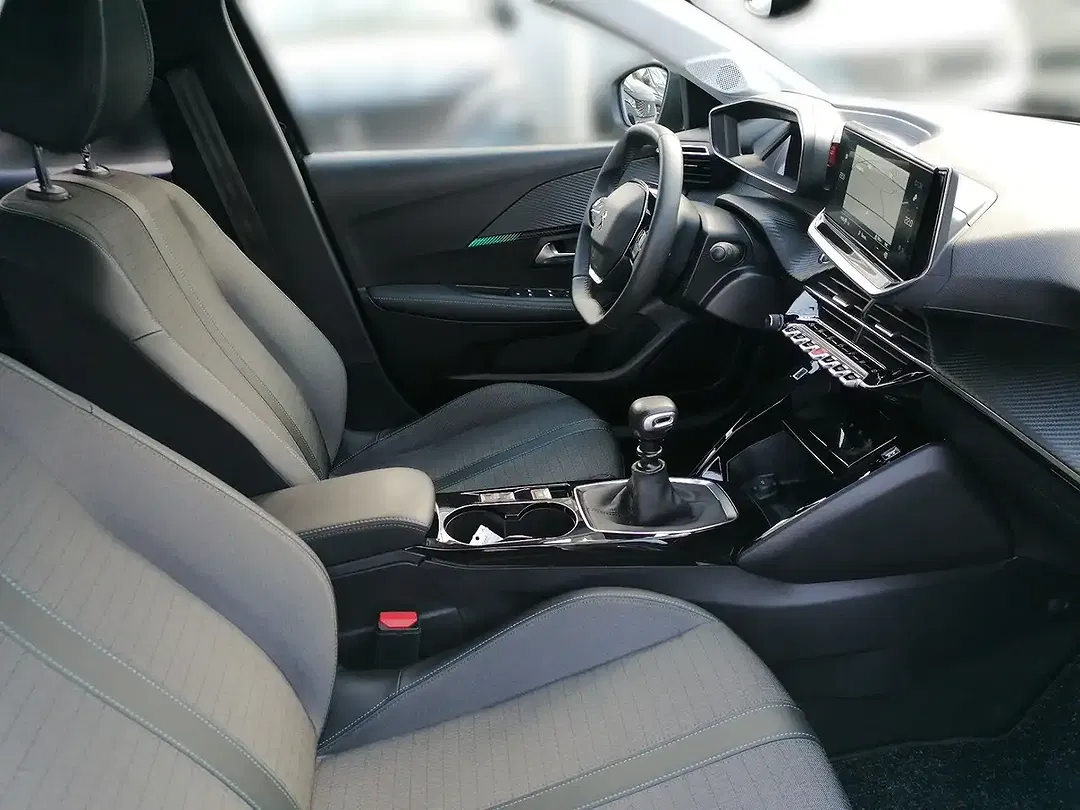 Peugeot 208 - Thumbnail 13