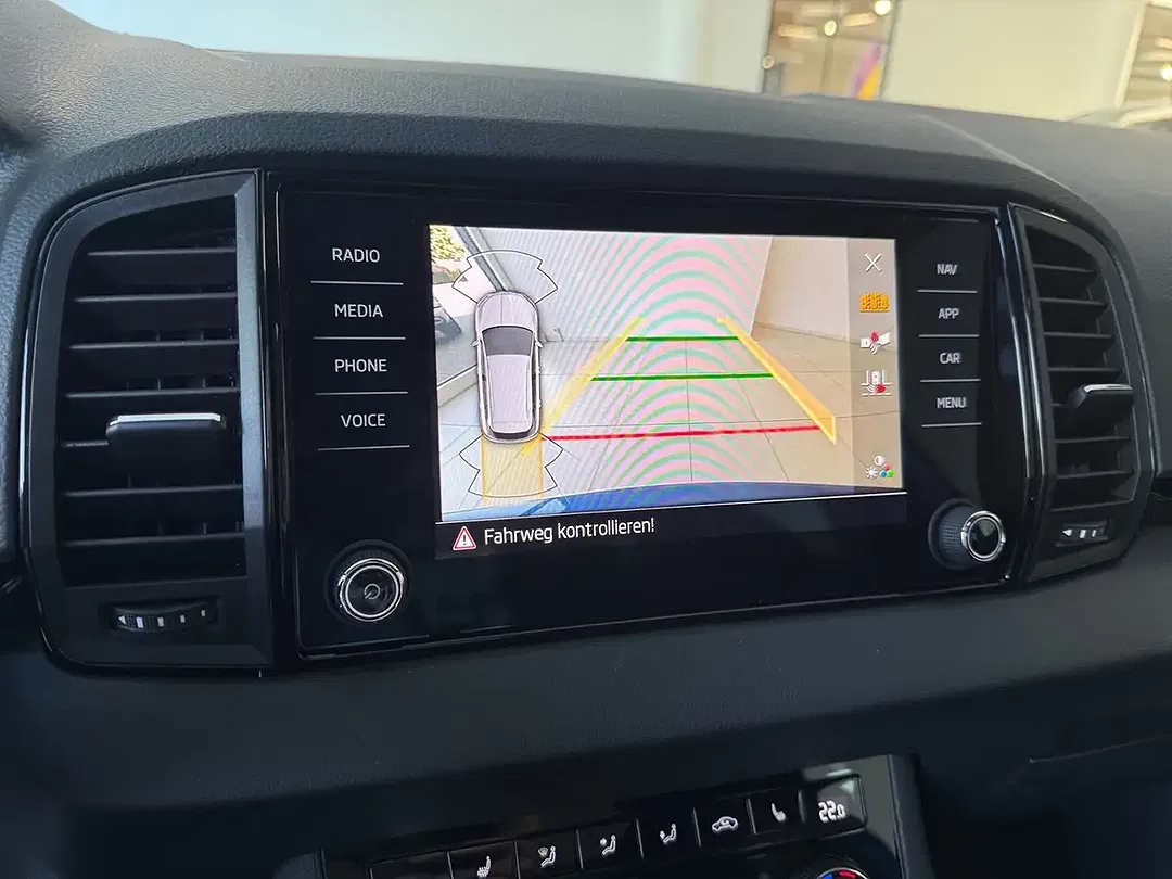 Skoda Karoq - Thumbnail 11