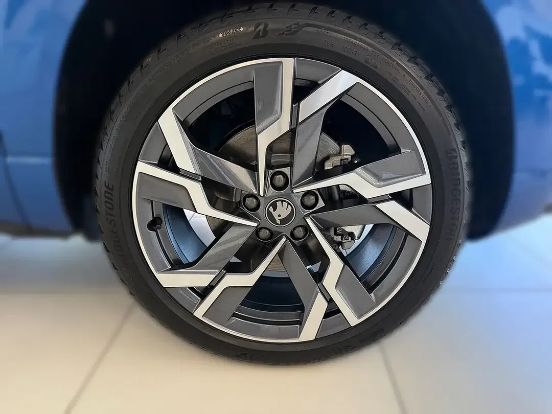 Skoda Karoq - Thumbnail 5