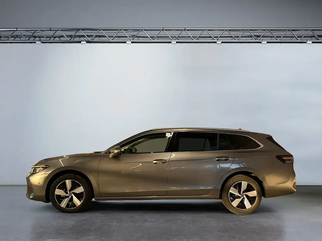 Volkswagen Passat Variant - Thumbnail 2
