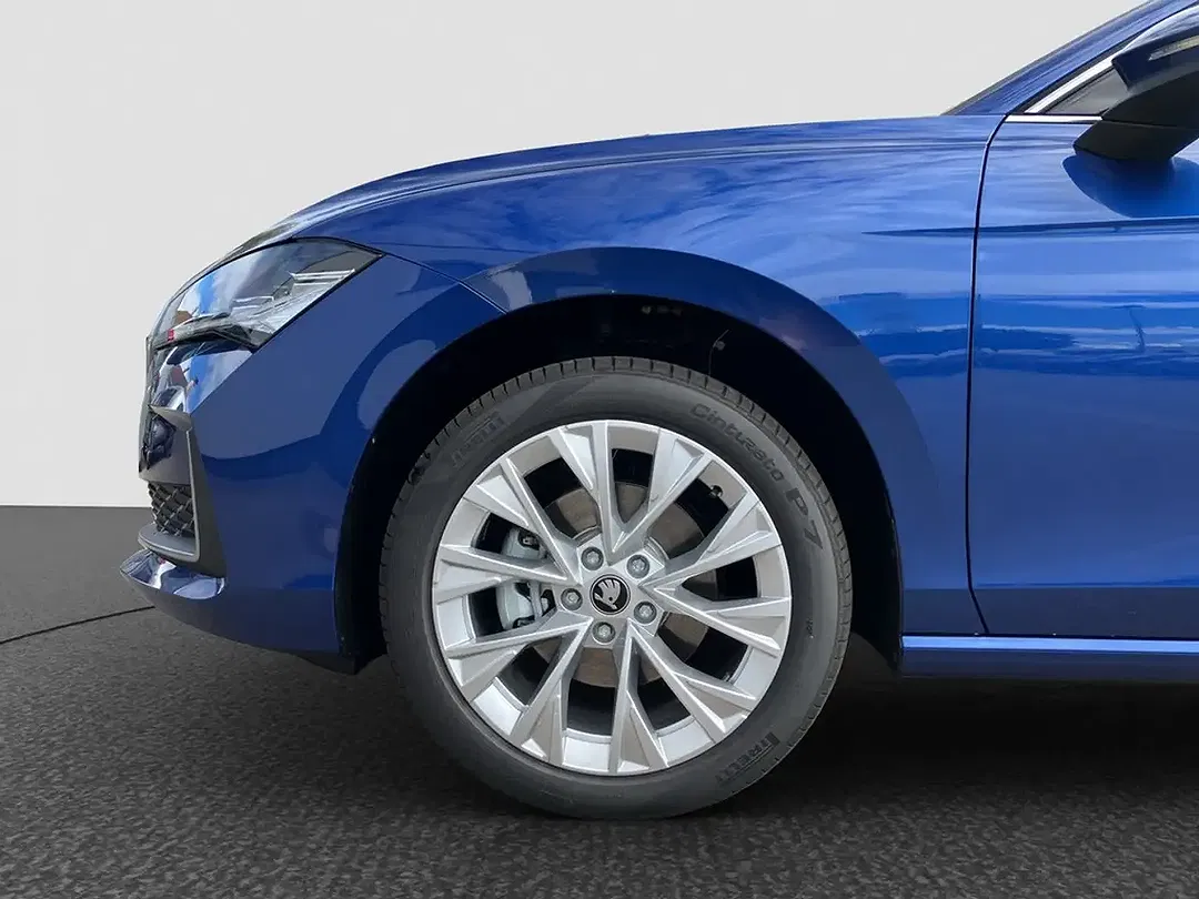 Skoda Superb - Thumbnail 2