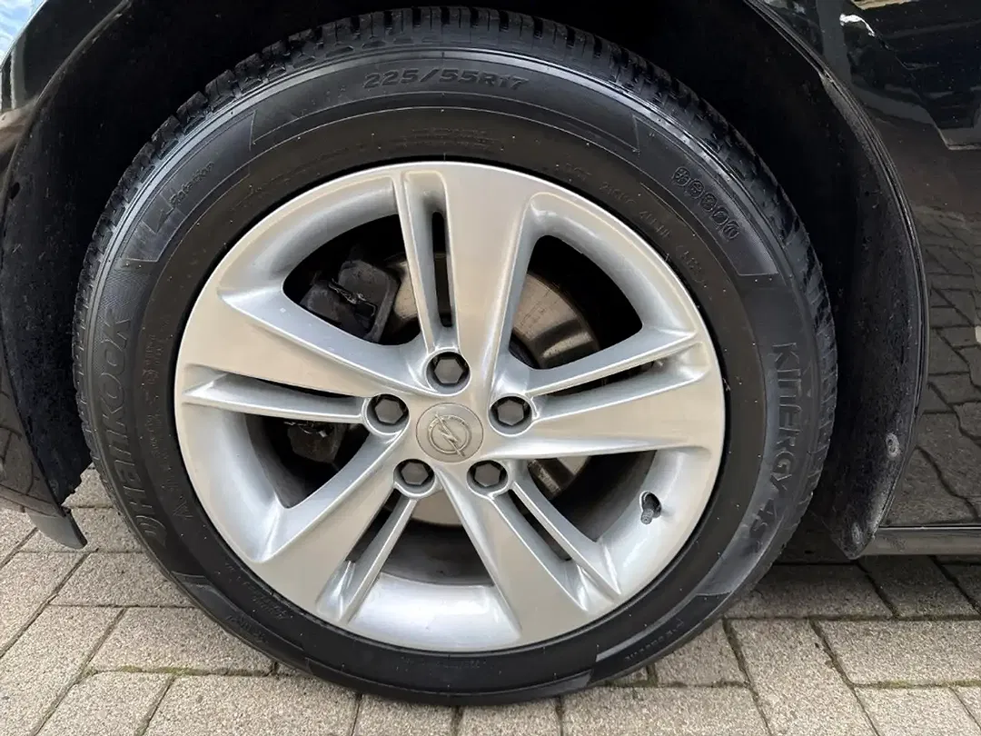 Opel Insignia - Thumbnail 5
