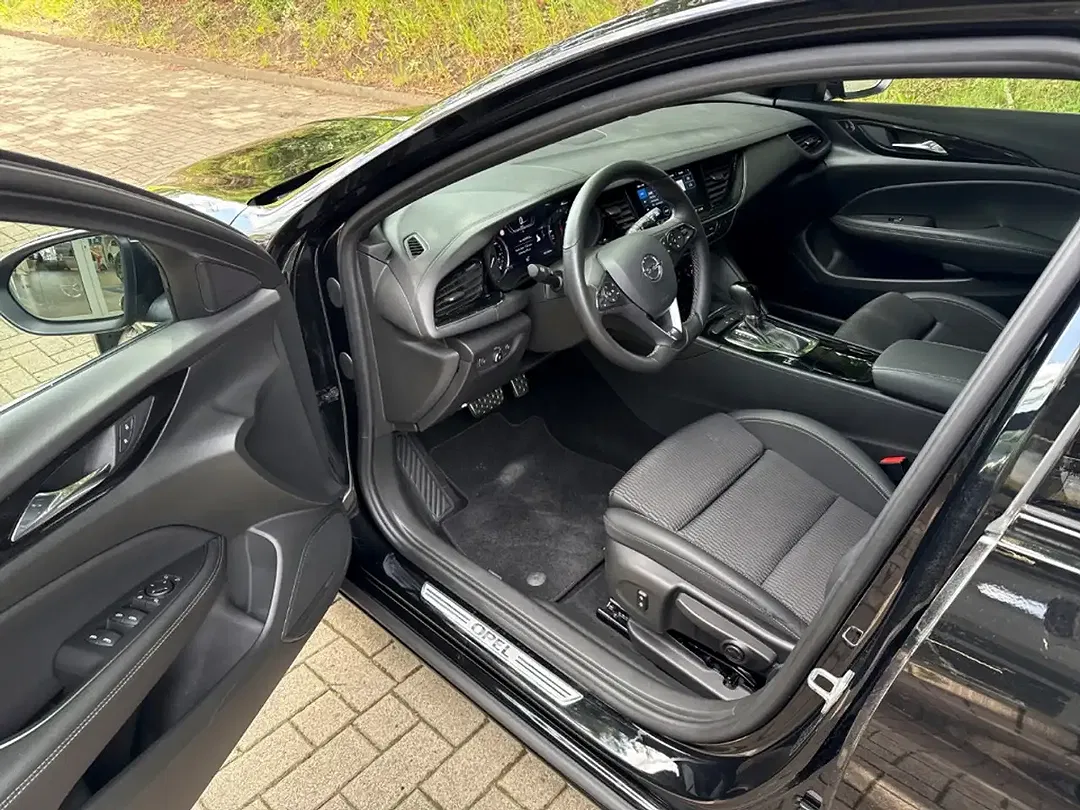 Opel Insignia - Thumbnail 6