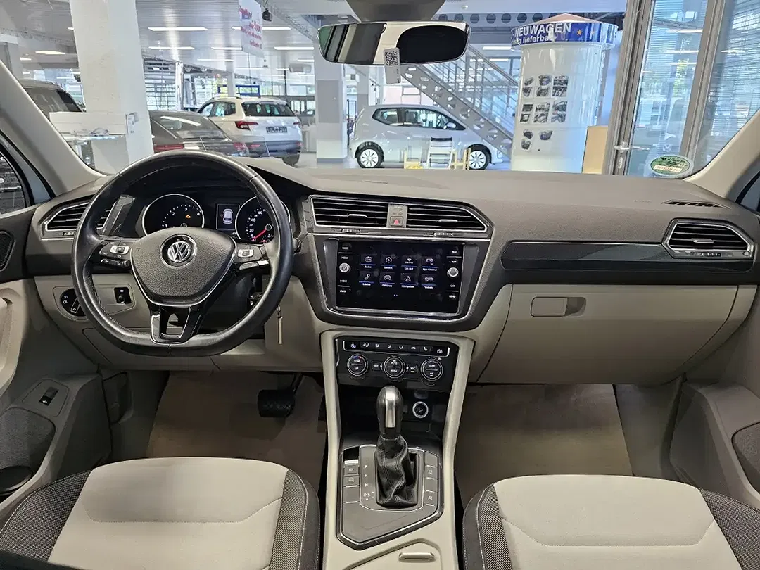 Volkswagen Tiguan - Thumbnail 11