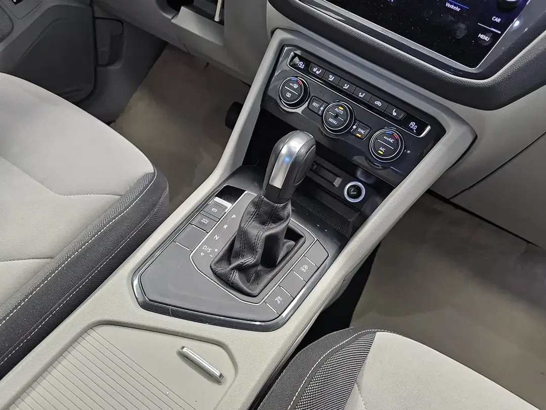 Volkswagen Tiguan - Thumbnail 12