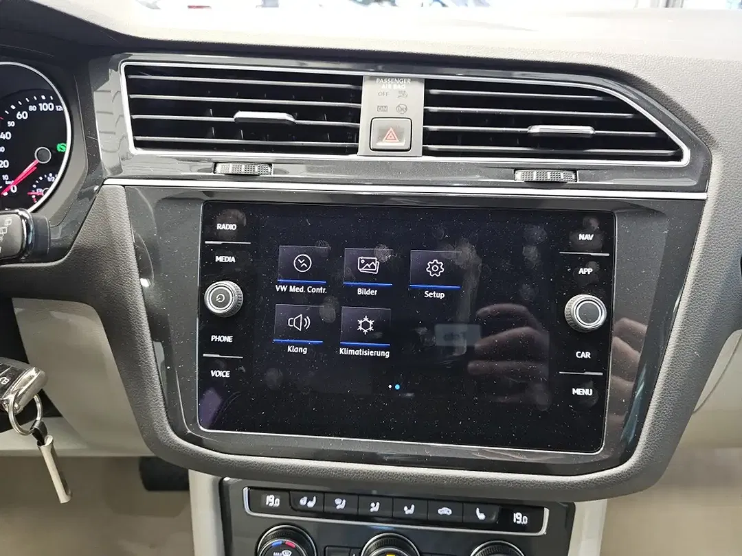 Volkswagen Tiguan - Thumbnail 15
