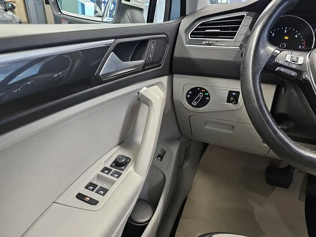 Volkswagen Tiguan - Thumbnail 22