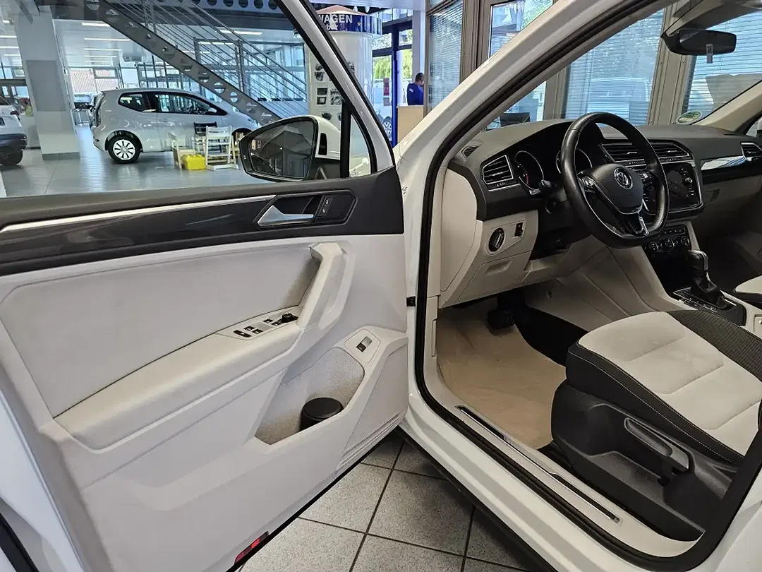 Volkswagen Tiguan - Thumbnail 27