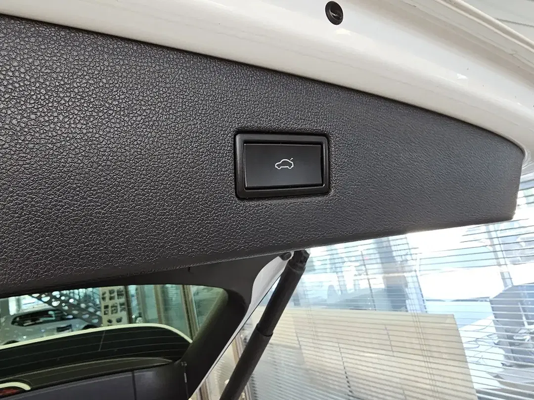 Volkswagen Tiguan - Thumbnail 5