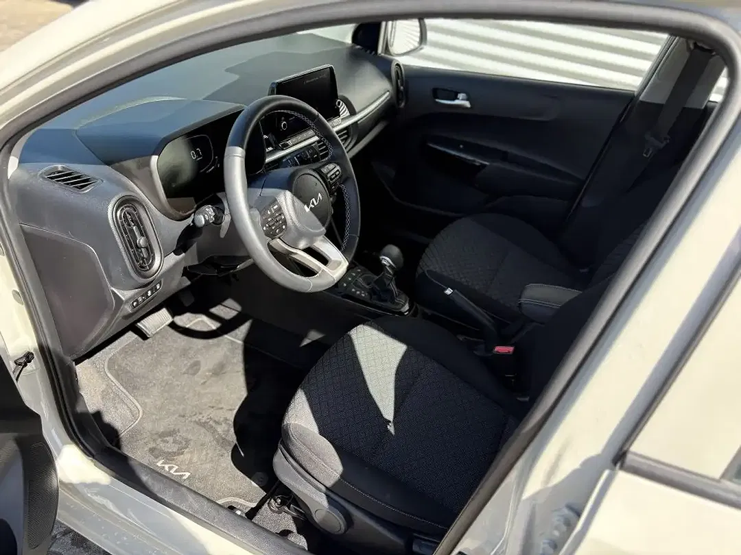 Kia Picanto - Thumbnail 8