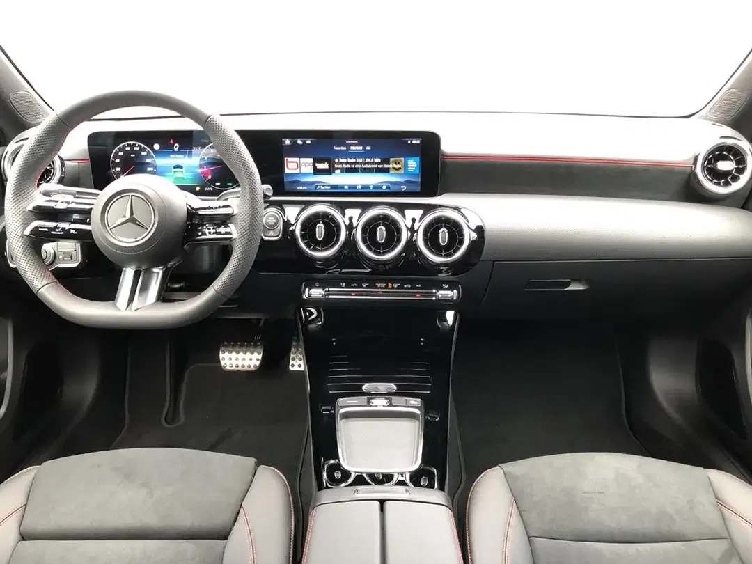 Mercedes-Benz A 180 - Thumbnail 4