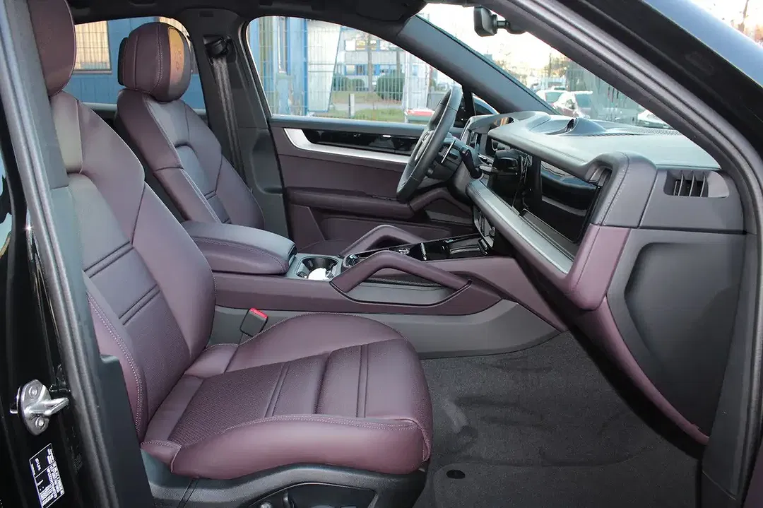 Porsche Cayenne - Thumbnail 11