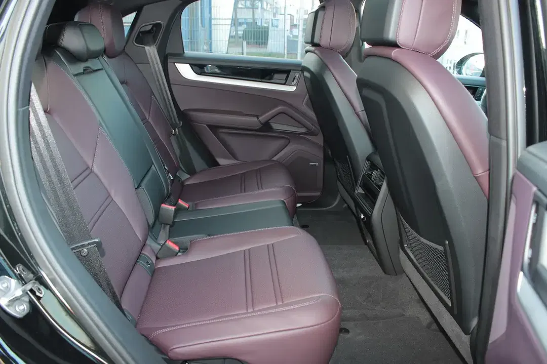 Porsche Cayenne - Thumbnail 12