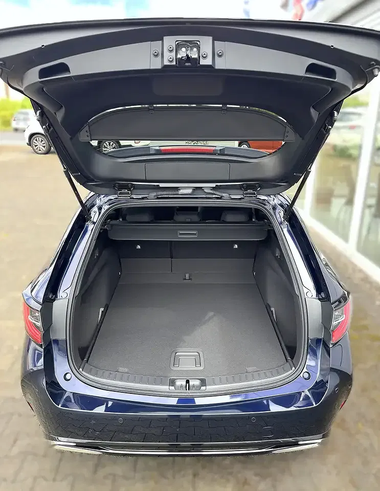 Suzuki Swace - Thumbnail 10