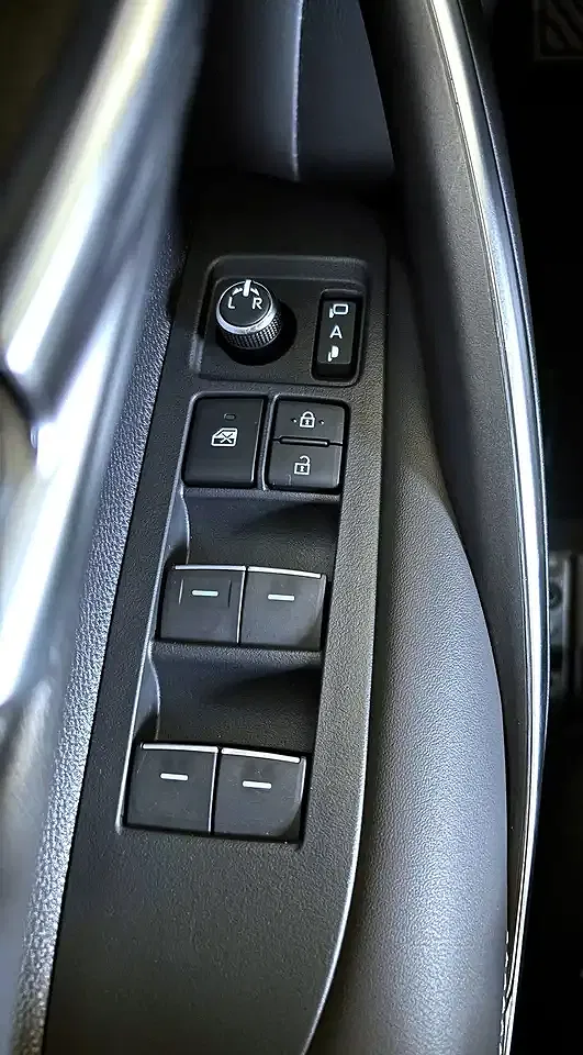 Suzuki Swace - Thumbnail 19