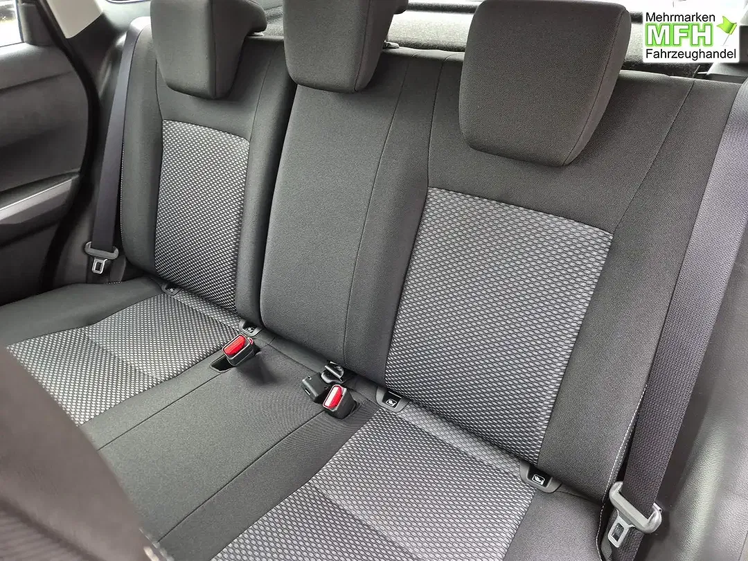 Suzuki Vitara - Thumbnail 11