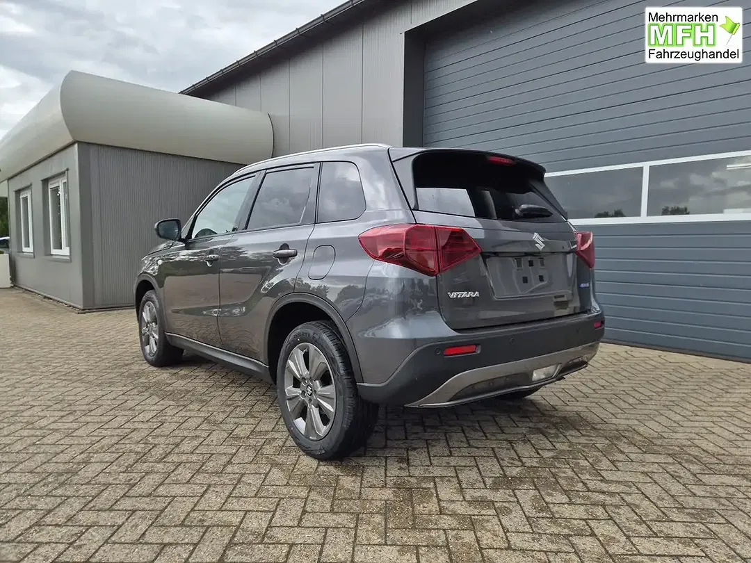 Suzuki Vitara - Thumbnail 3