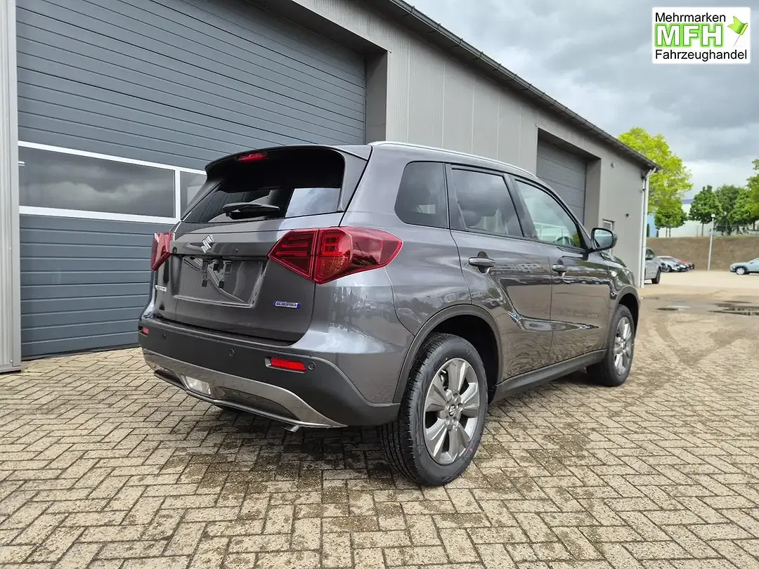 Suzuki Vitara - Thumbnail 5