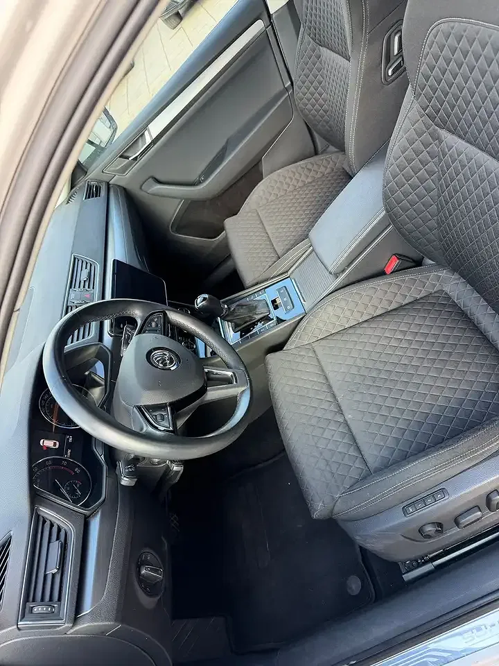 Skoda Superb - Thumbnail 10