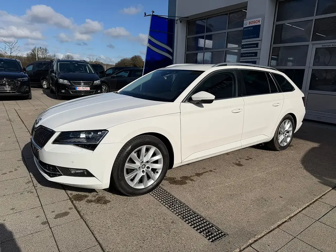Skoda Superb - Thumbnail 2