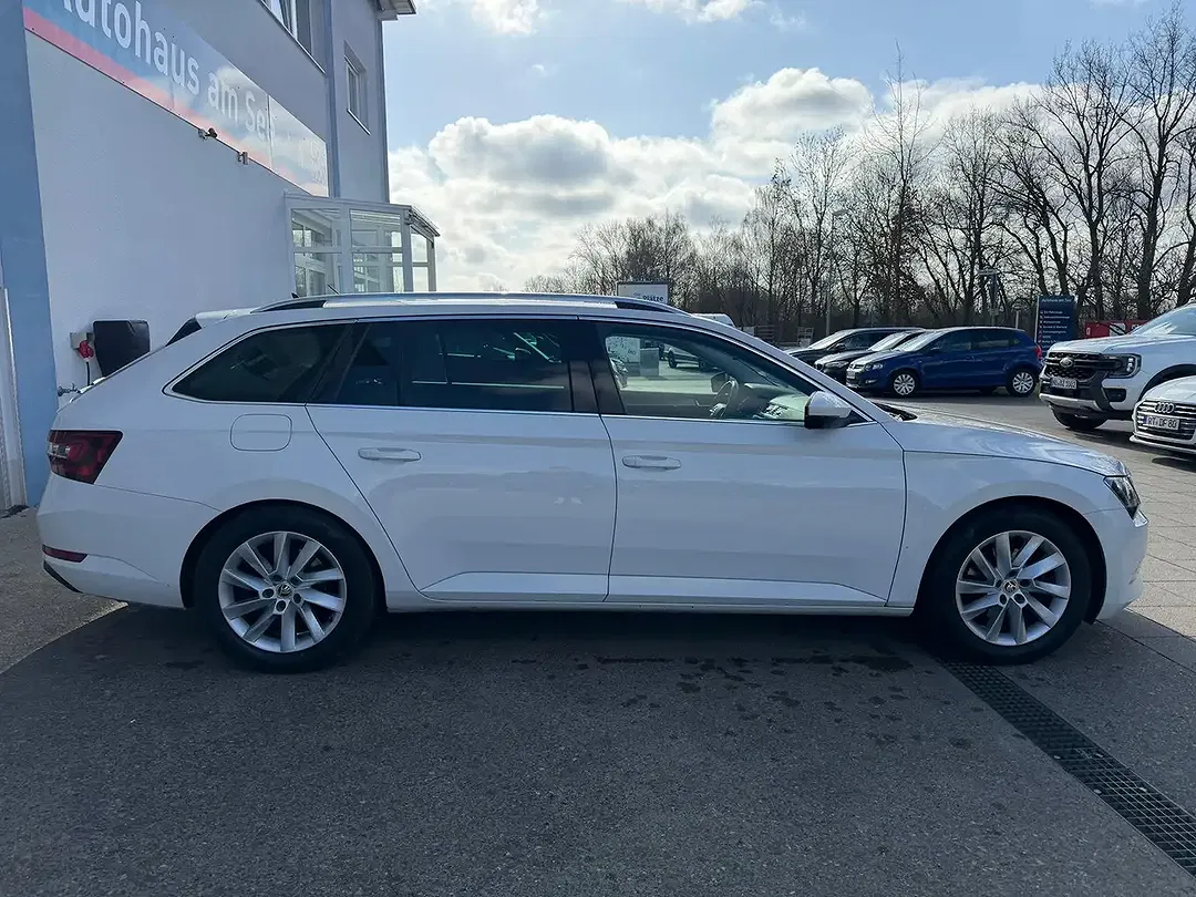 Skoda Superb - Thumbnail 7