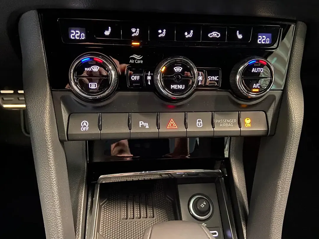 Skoda Karoq - Thumbnail 14