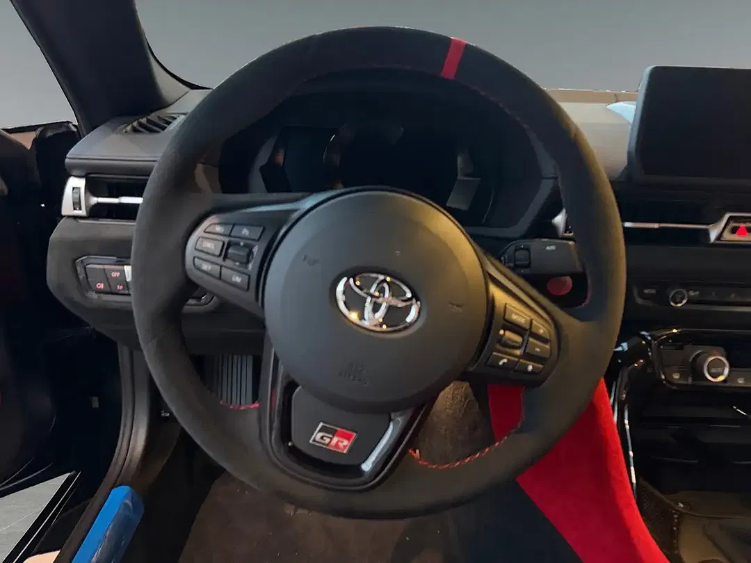 Toyota Supra - Thumbnail 12