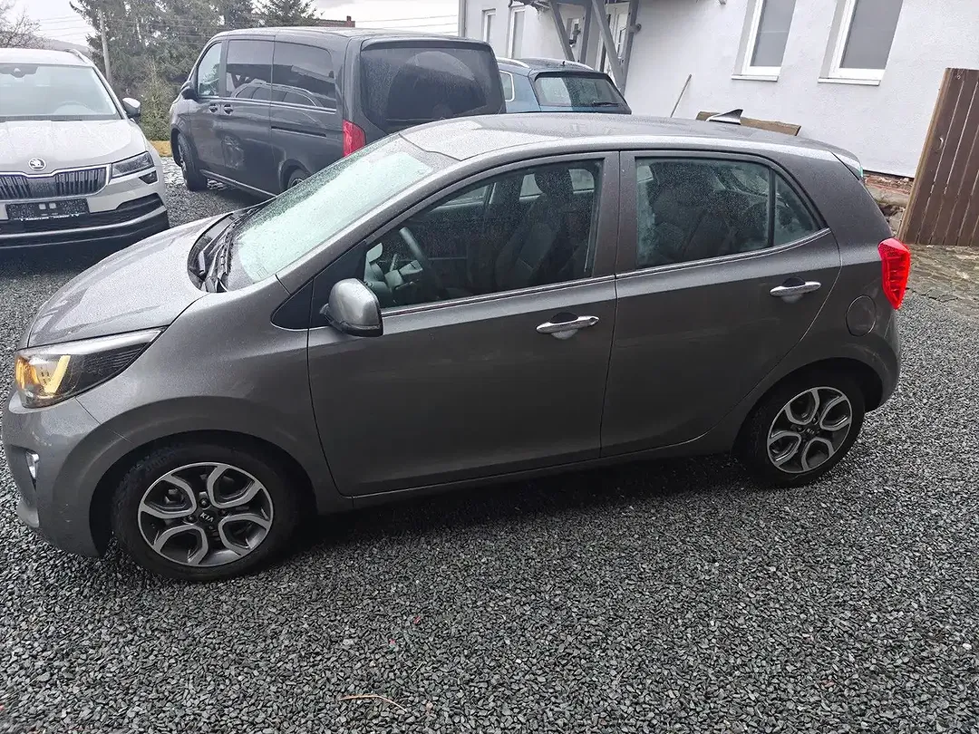 Kia Picanto - Thumbnail 4