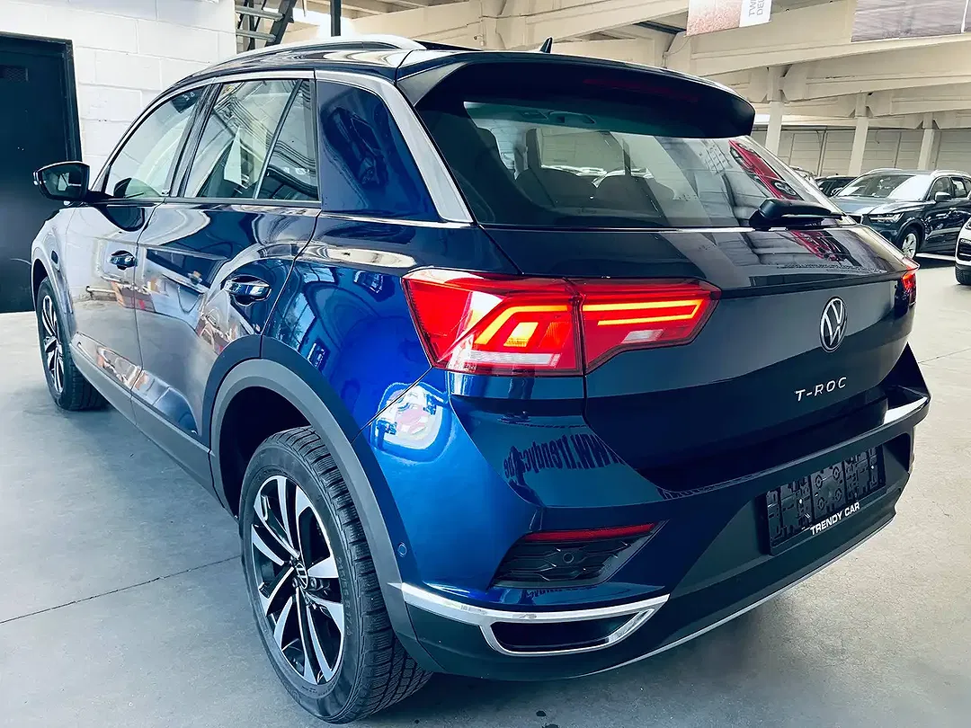 Volkswagen T-Roc - Thumbnail 2