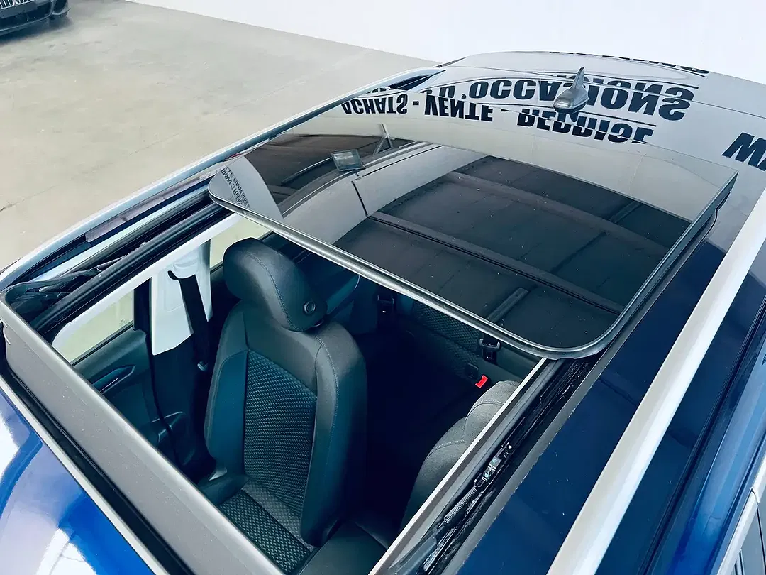 Volkswagen T-Roc - Thumbnail 9