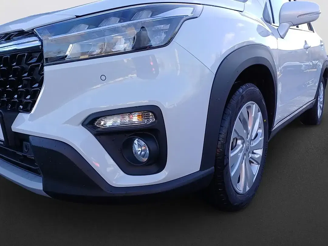 Suzuki SX4 S-Cross - Thumbnail 8