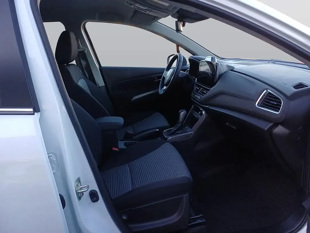 Suzuki SX4 S-Cross - Thumbnail 10