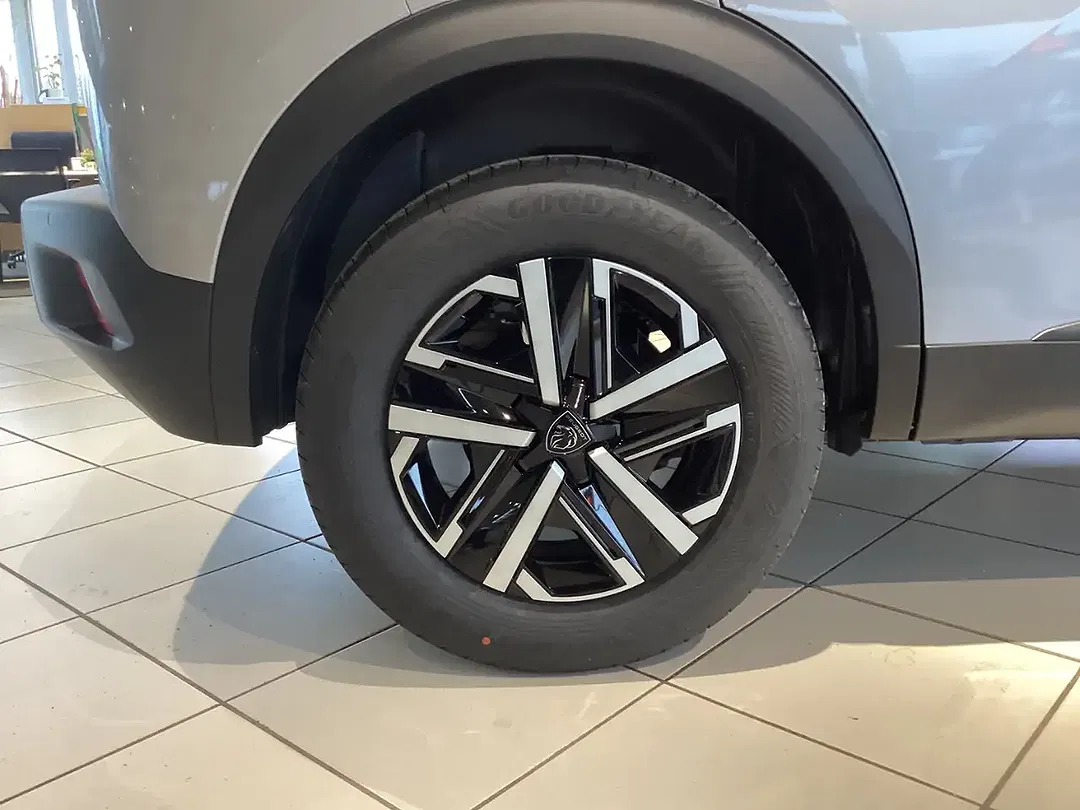 Peugeot 2008 - Thumbnail 9