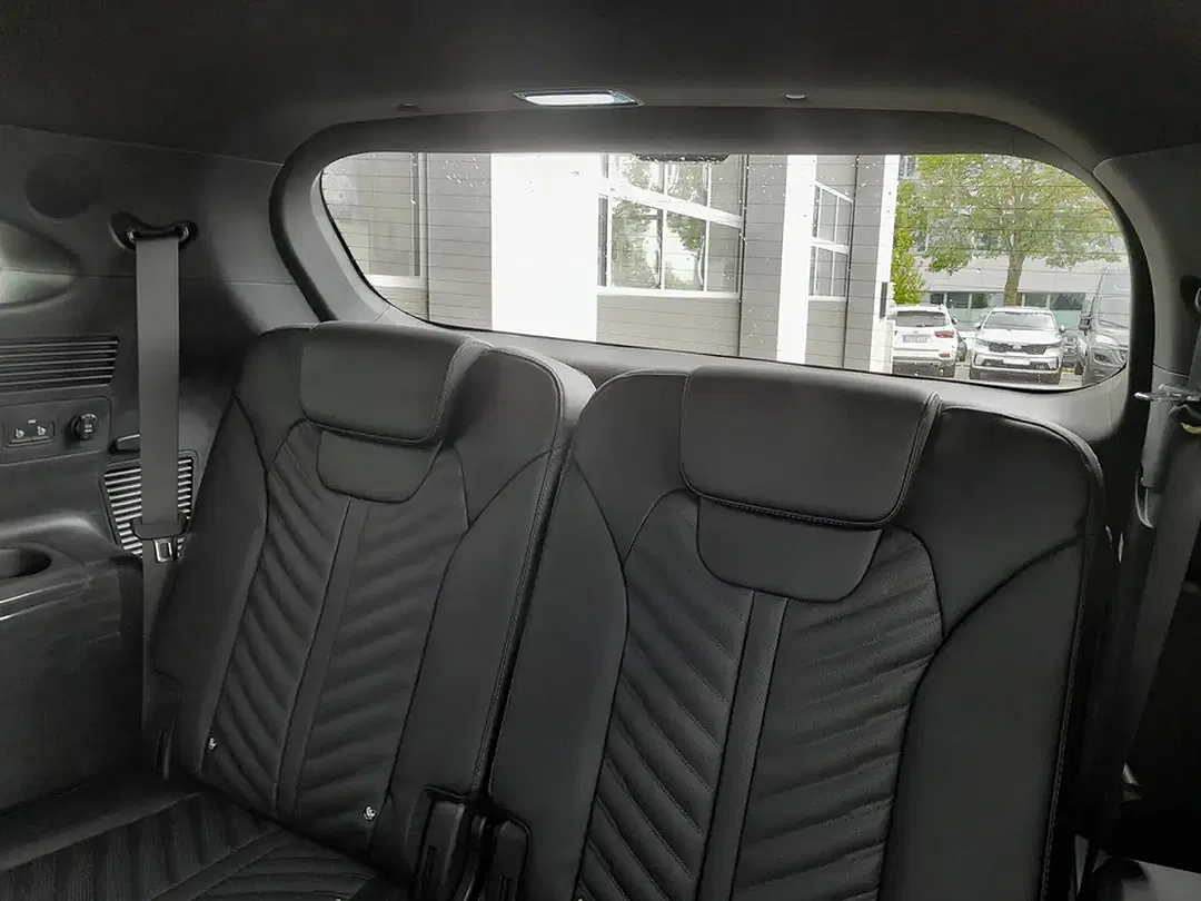 Kia Sorento - Thumbnail 8