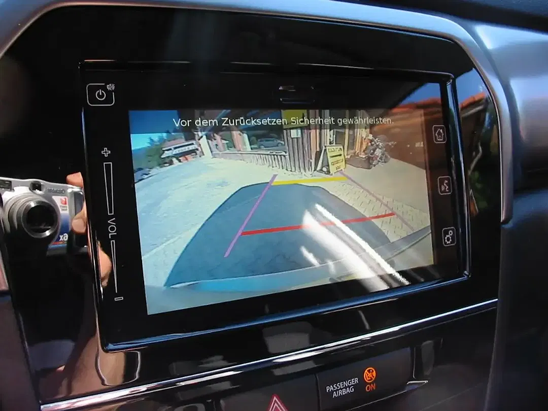 Suzuki Vitara - Thumbnail 12