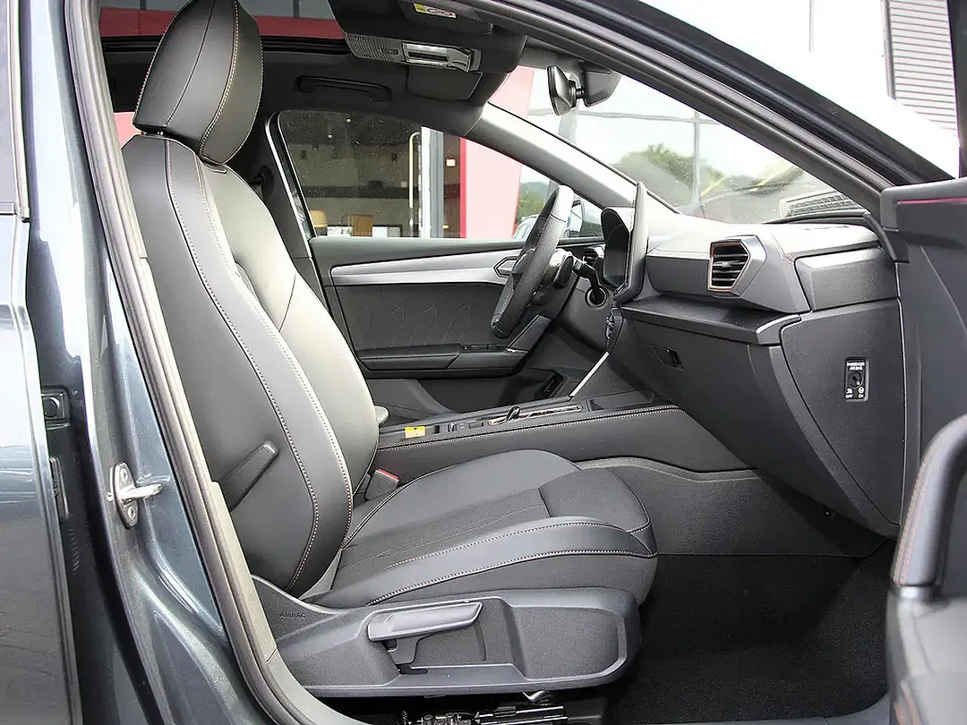 CUPRA Leon - Thumbnail 2