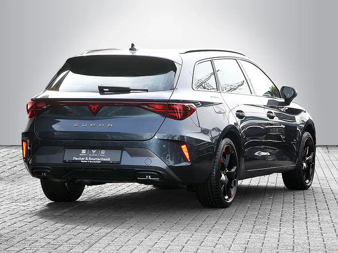 CUPRA Leon - Thumbnail 3