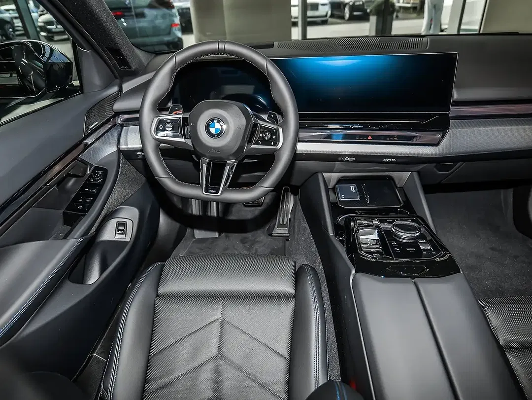 BMW 520 - Thumbnail 12