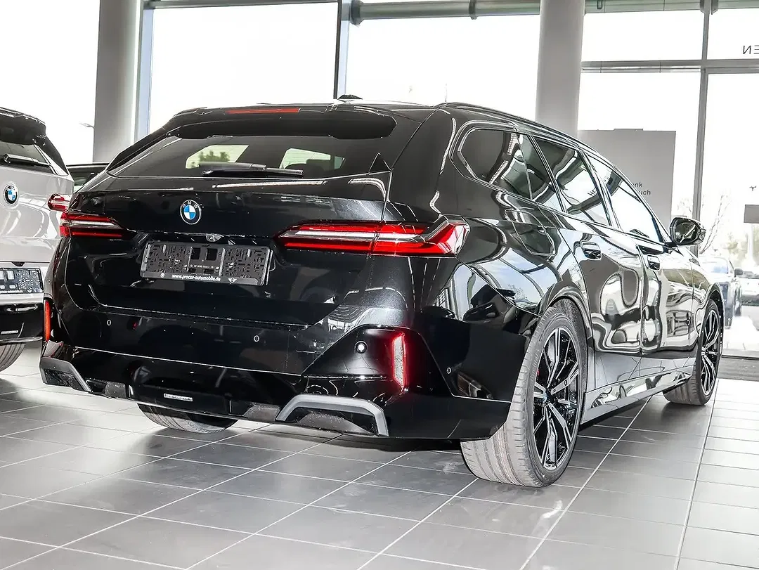 BMW 520 - Thumbnail 2