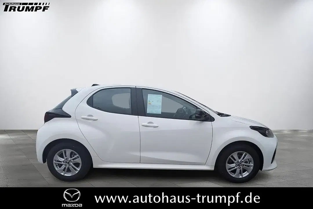 Mazda 2 - Thumbnail 3