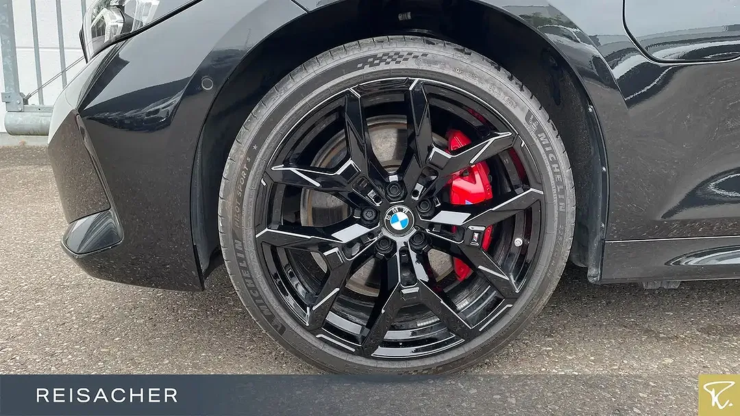 BMW 330 - Thumbnail 3