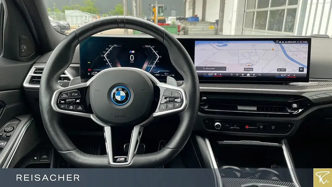 BMW 330 - Thumbnail 5