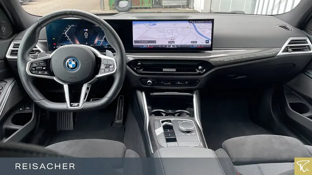 BMW 330 - Thumbnail 6