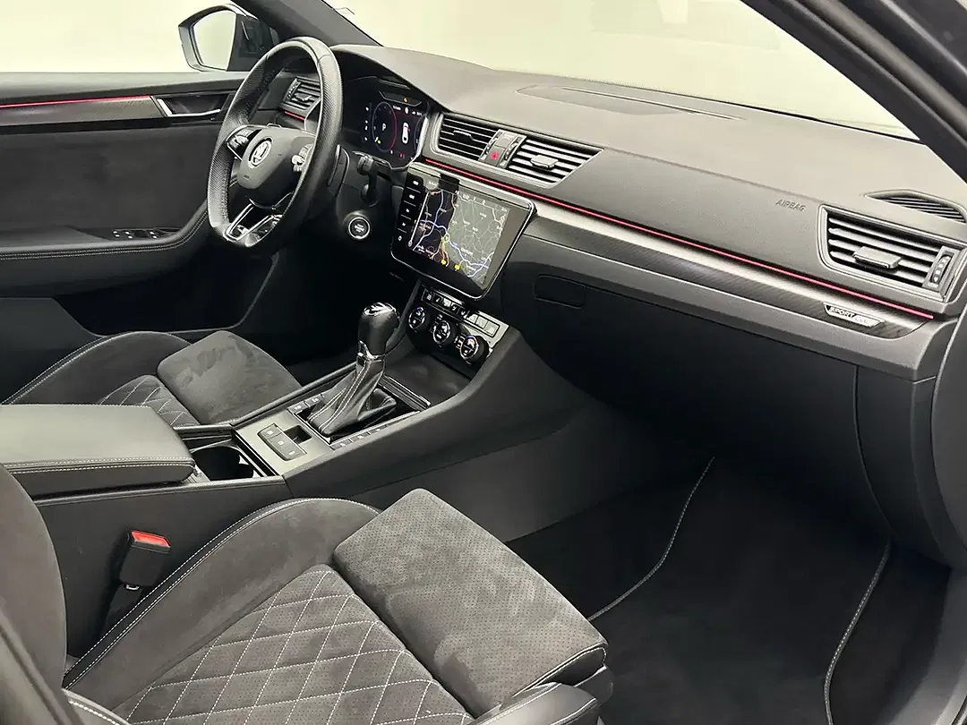 Skoda Superb - Thumbnail 9